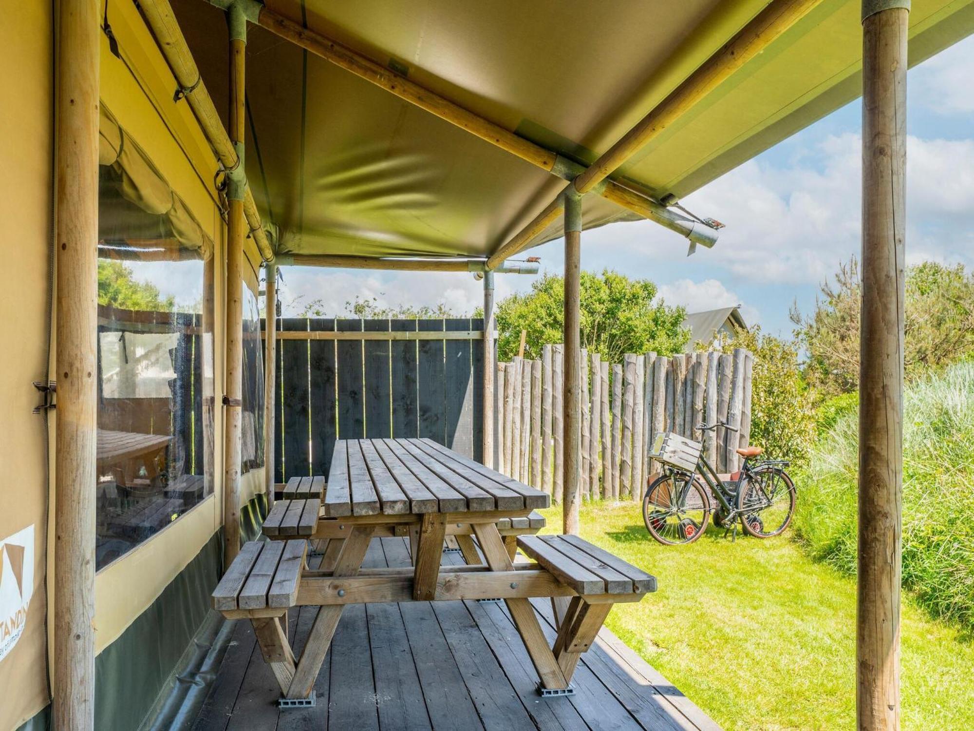 Quaint Bungalow In Callantsoog With Garden Bagian luar foto