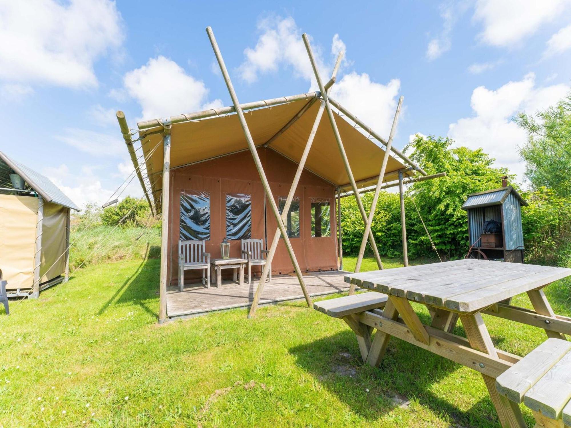 Quaint Bungalow In Callantsoog With Garden Bagian luar foto