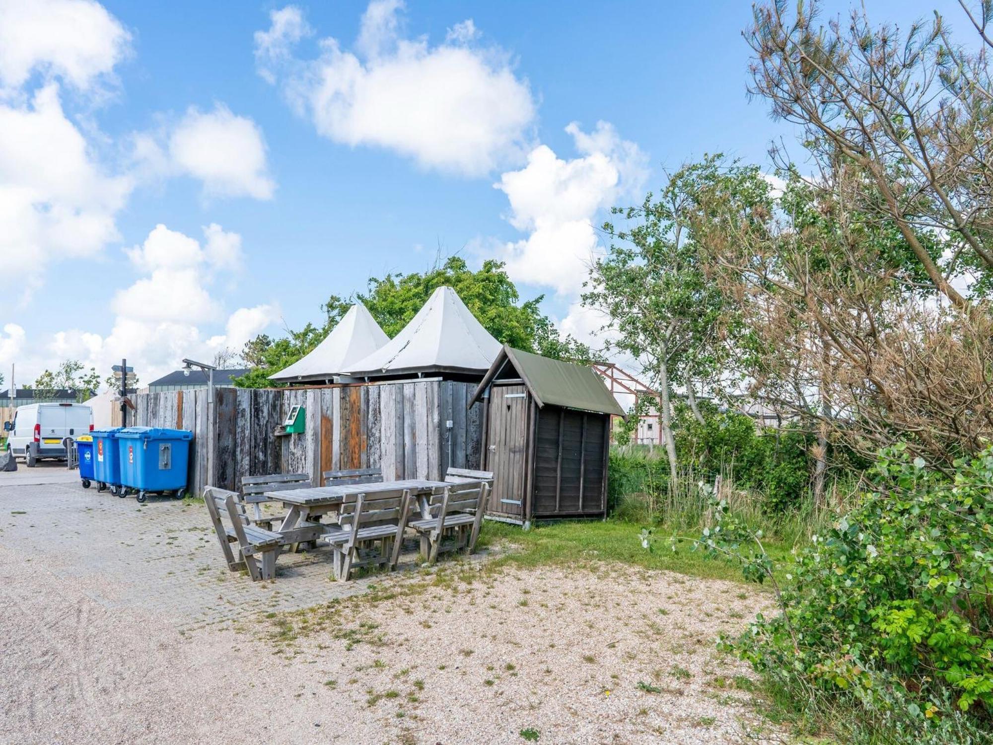 Quaint Bungalow In Callantsoog With Garden Bagian luar foto