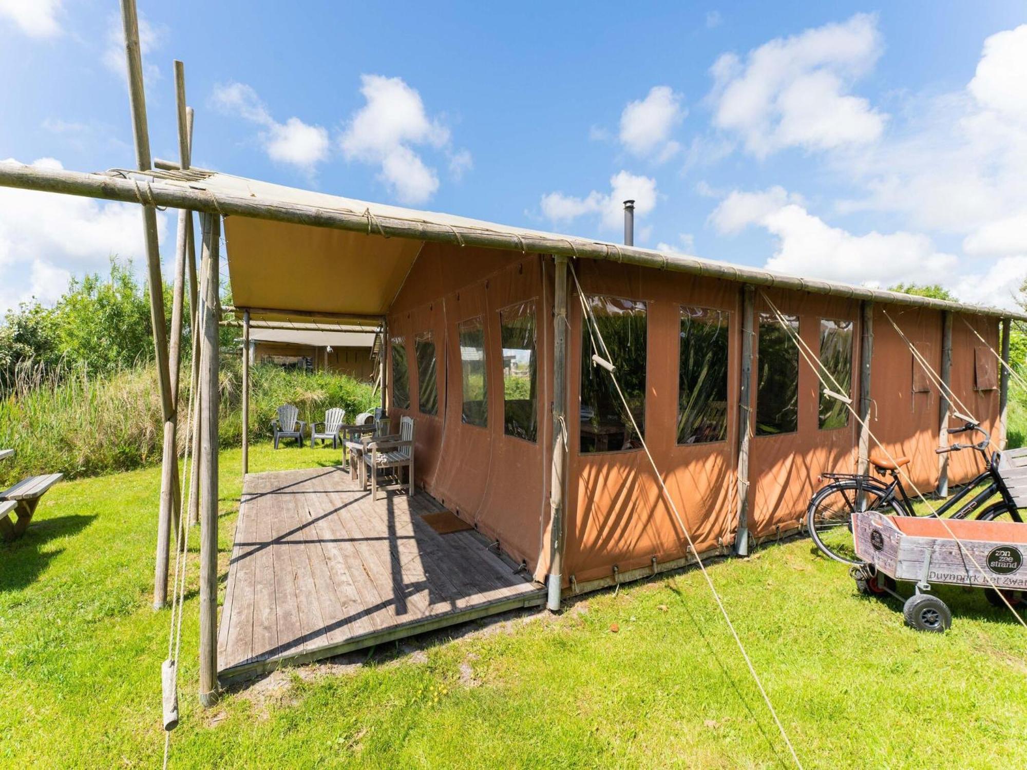 Quaint Bungalow In Callantsoog With Garden Bagian luar foto